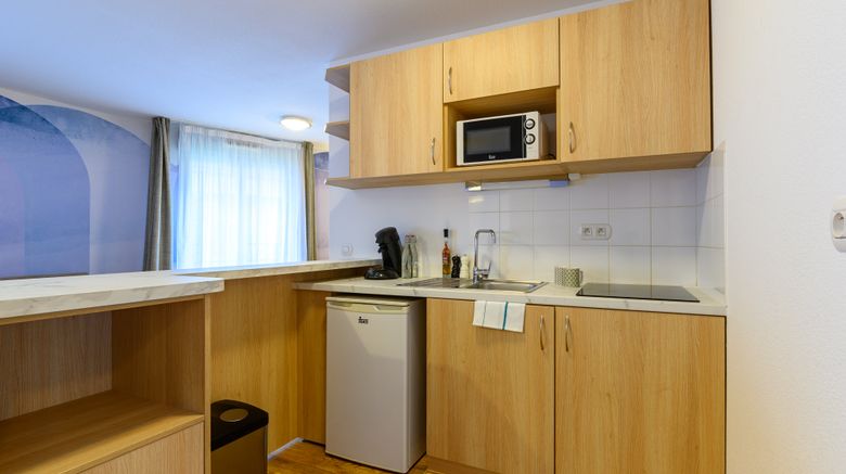 <b>Residhome Neuilly Bords de Marne Room</b>. Images powered by <a href="https://www.leonardoworldwide.com/" title="Leonardo Worldwide" target="_blank">Leonardo</a>.