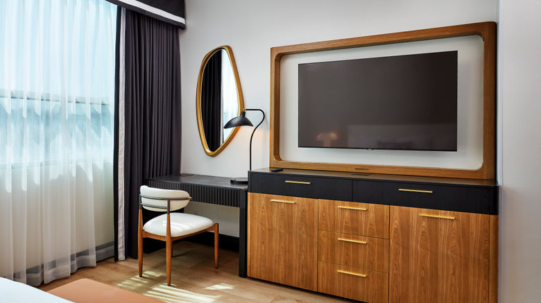 <b>Elan Hotel Room</b>. Images powered by <a href="https://www.leonardoworldwide.com/" title="Leonardo Worldwide" target="_blank">Leonardo</a>.