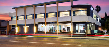 Elan Hotel Exterior