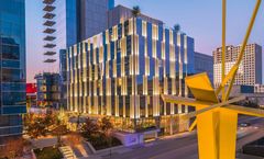 HALL Arts Hotel, Autograph Collection