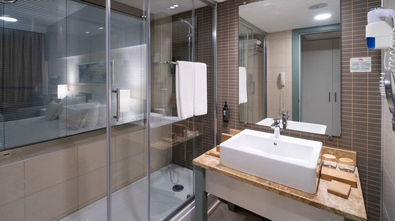 <b>Arcanus Side Resort Room</b>. Images powered by <a href="https://www.leonardoworldwide.com/" title="Leonardo Worldwide" target="_blank">Leonardo</a>.