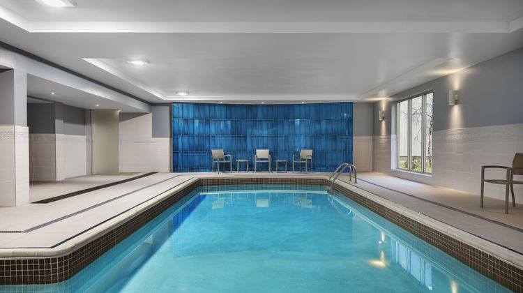 Holiday Inn Express/Suites Chatham South Pool