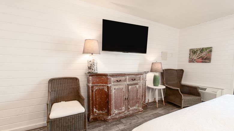 <b>The Oceanfront Litchfield Inn Room</b>. Images powered by <a href="https://www.leonardoworldwide.com/" title="Leonardo Worldwide" target="_blank">Leonardo</a>.
