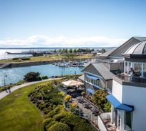 Hotel Bellwether Exterior