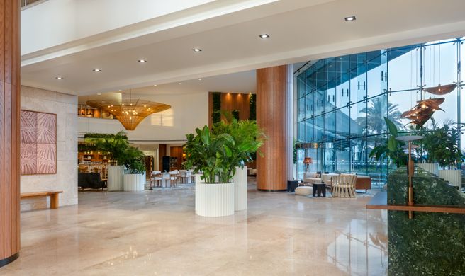 Yas Plaza Mangroves Exterior