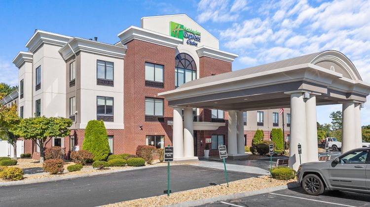 Holiday Inn Express Hotel & Suites Exterior