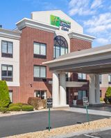 Holiday Inn Express Hotel & Suites