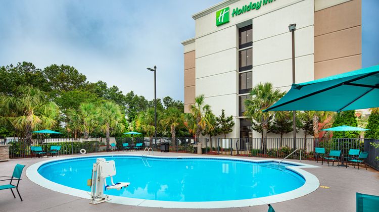 Holiday Inn Atlanta Northlake Pool
