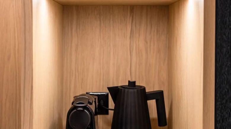 <b>The Yarn Room</b>. Images powered by <a href="https://www.leonardoworldwide.com/" title="Leonardo Worldwide" target="_blank">Leonardo</a>.