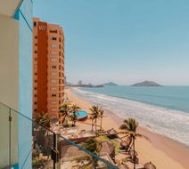 Garner Hotel Mazatlan Beach Exterior