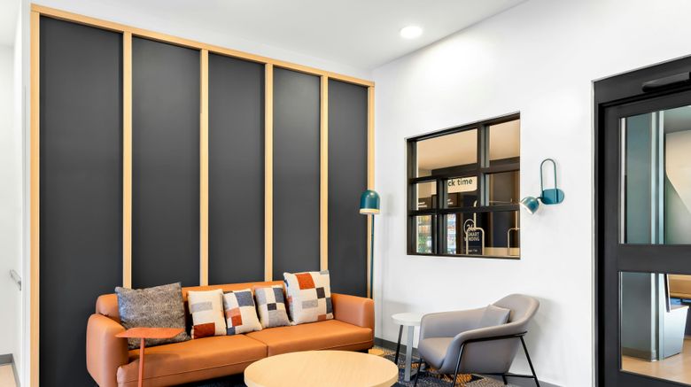 <b>StudioRes Newnan Lobby</b>. Images powered by <a href="https://www.leonardoworldwide.com/" title="Leonardo Worldwide" target="_blank">Leonardo</a>.