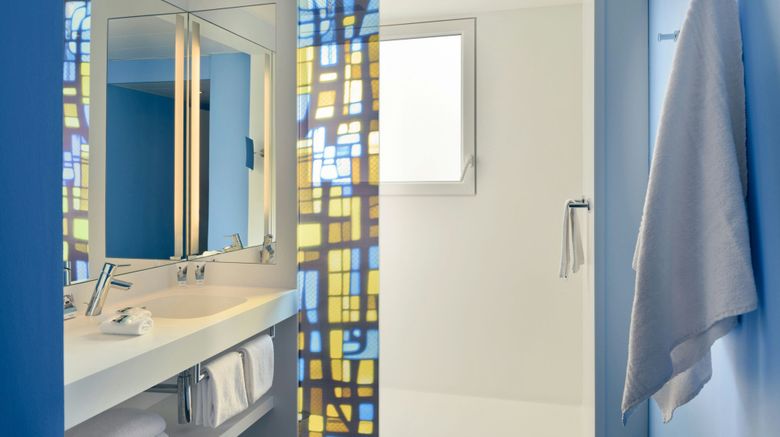 <b>Nice Centre Hotel Room</b>. Images powered by <a href="https://www.leonardoworldwide.com/" title="Leonardo Worldwide" target="_blank">Leonardo</a>.