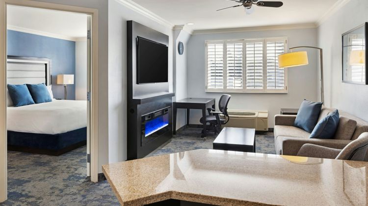 City Express by Marriott Manhattan Beach Room