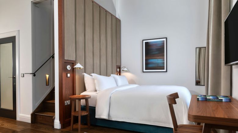 <b>The Edinburgh Grand Suite</b>. Images powered by <a href="https://www.leonardoworldwide.com/" title="Leonardo Worldwide" target="_blank">Leonardo</a>.