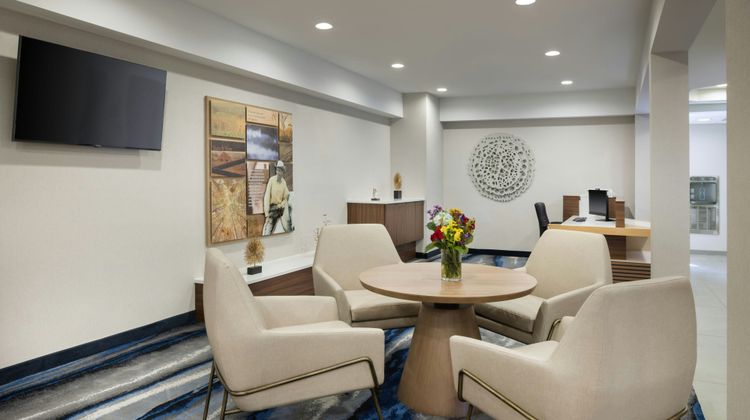 Fairfield Inn & Suites Jacksonville Arpt Lobby