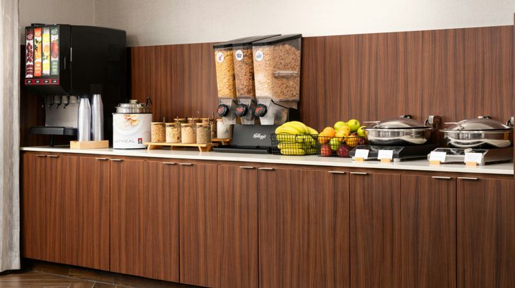 Fairfield Inn & Stes Newark Liberty Arpt Restaurant