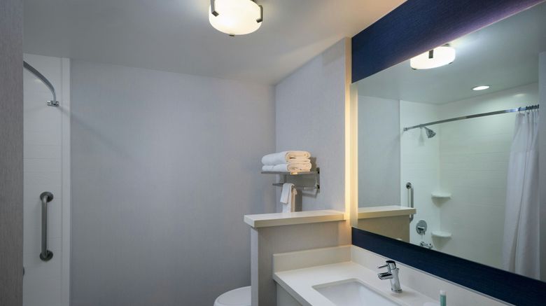<b>Fairfield Inn & Suites Denver Downtown Room</b>. Images powered by <a href="https://www.leonardoworldwide.com/" title="Leonardo Worldwide" target="_blank">Leonardo</a>.