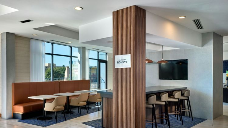 Fairfield Inn & Suites Denver Downtown Lobby