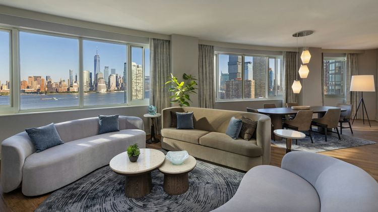 The Westin Jersey City, Newport Suite