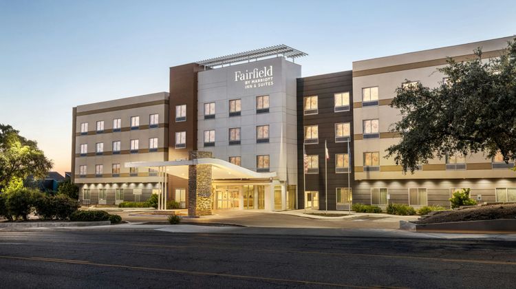 Fairfield Inn & Suites Medical Center Exterior