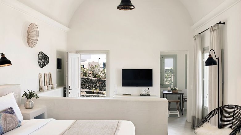 <b>Santo Pure Oia Suites & Spa Room</b>. Images powered by <a href="https://www.leonardoworldwide.com/" title="Leonardo Worldwide" target="_blank">Leonardo</a>.
