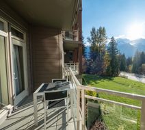 Sutton Place Hotel Revelstoke Exterior