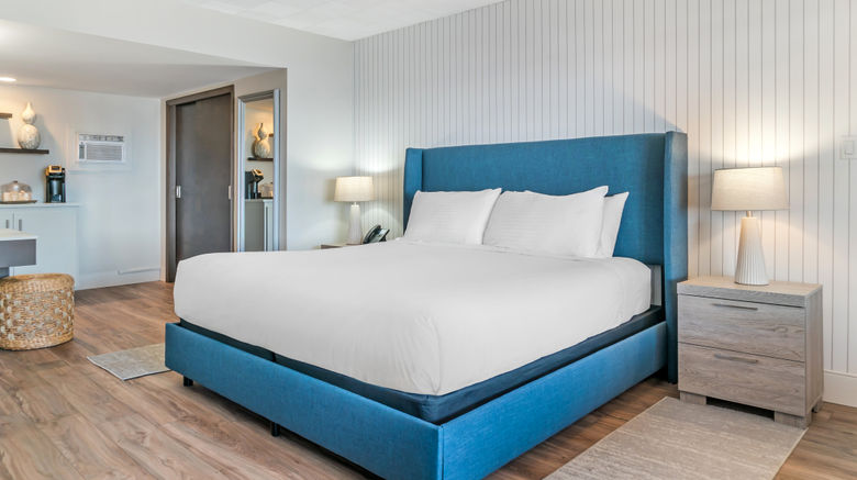 <b>River Crab Blue Water Inn Room</b>. Images powered by <a href="https://www.leonardoworldwide.com/" title="Leonardo Worldwide" target="_blank">Leonardo</a>.
