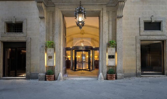 Grand Hotel Continental Siena Exterior