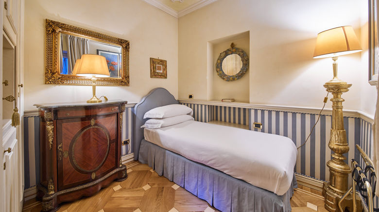 <b>PETIT PALAIS HOTEL DE CHARME Suite</b>. Images powered by <a href="https://www.leonardoworldwide.com/" title="Leonardo Worldwide" target="_blank">Leonardo</a>.