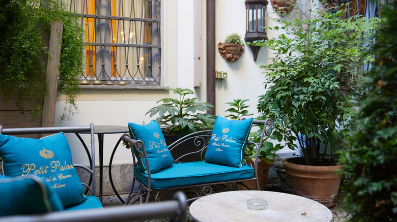 <b>PETIT PALAIS HOTEL DE CHARME Suite</b>. Images powered by <a href="https://www.leonardoworldwide.com/" title="Leonardo Worldwide" target="_blank">Leonardo</a>.