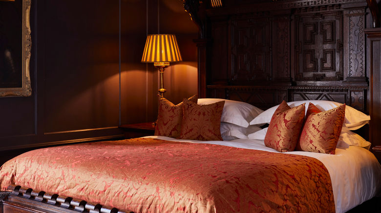 <b>Hazlitts Hotel Suite</b>. Images powered by <a href="https://www.leonardoworldwide.com/" title="Leonardo Worldwide" target="_blank">Leonardo</a>.