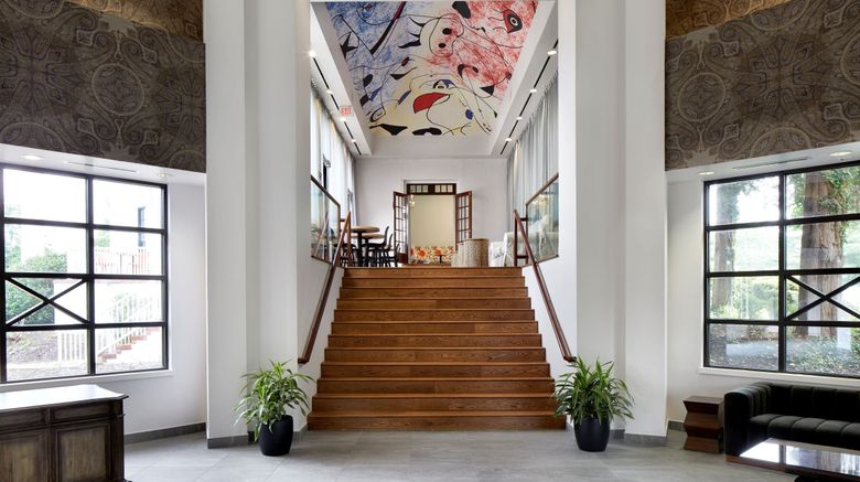 <b>Tarrytown House Estate on The Hudson Lobby</b>. Images powered by <a href="https://www.leonardoworldwide.com/" title="Leonardo Worldwide" target="_blank">Leonardo</a>.