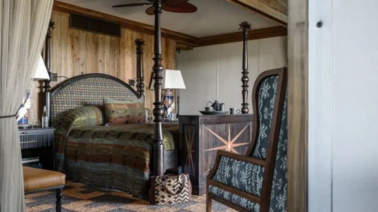 <b>Xigera Safari Lodge Suite</b>. Images powered by <a href="https://www.leonardoworldwide.com/" title="Leonardo Worldwide" target="_blank">Leonardo</a>.