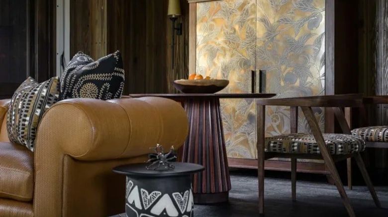 <b>Xigera Safari Lodge Suite</b>. Images powered by <a href="https://www.leonardoworldwide.com/" title="Leonardo Worldwide" target="_blank">Leonardo</a>.