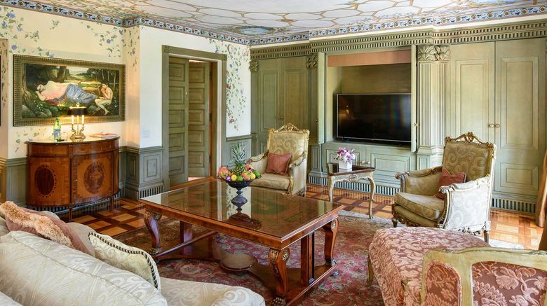 <b>The Villa Casa Casuarina Suite</b>. Images powered by <a href="https://www.leonardoworldwide.com/" title="Leonardo Worldwide" target="_blank">Leonardo</a>.
