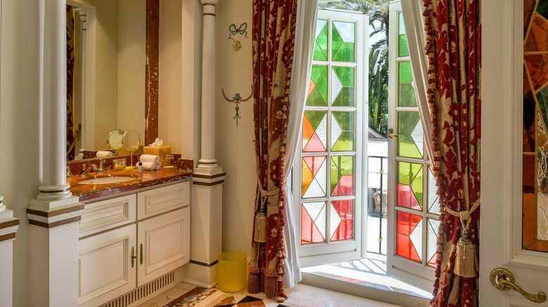 <b>The Villa Casa Casuarina Suite</b>. Images powered by <a href="https://www.leonardoworldwide.com/" title="Leonardo Worldwide" target="_blank">Leonardo</a>.