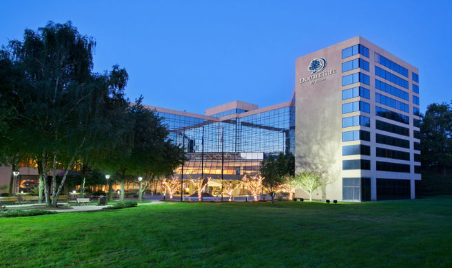 DoubleTree by Hilton Stamford Exterior