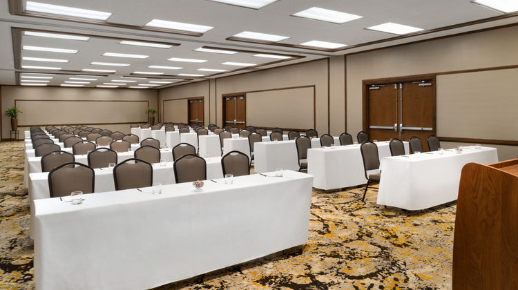 DoubleTree by Hilton Stamford Meeting