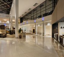 DoubleTree by Hilton Stamford Lobby
