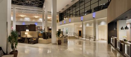 DoubleTree by Hilton Stamford Lobby