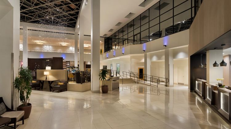 DoubleTree by Hilton Stamford Lobby