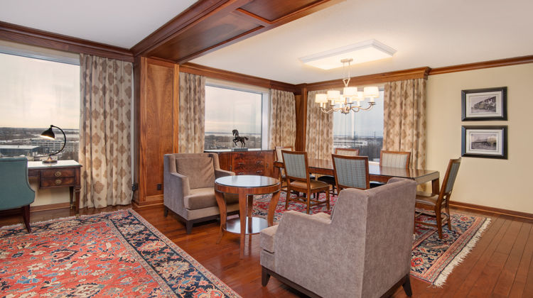 DoubleTree by Hilton Stamford Room