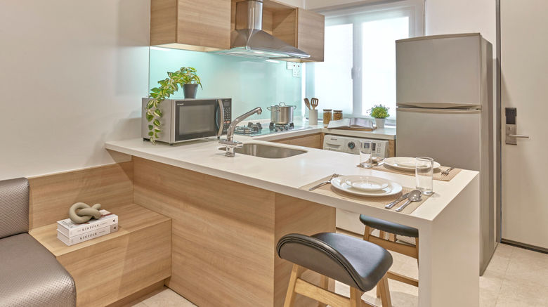 <b>Village Residence West Coast Room</b>. Images powered by <a href="https://www.leonardoworldwide.com/" title="Leonardo Worldwide" target="_blank">Leonardo</a>.