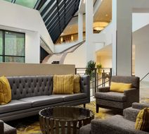 DoubleTree by Hilton Stamford Lobby