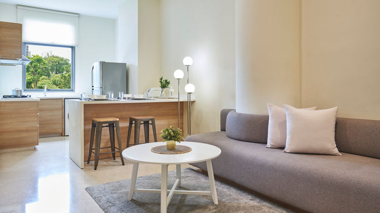 Village Residence West Coast Room