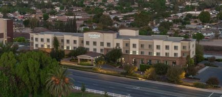 Fairfield Inn and Suites Norco Exterior