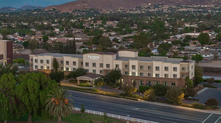 Fairfield Inn and Suites Norco Exterior