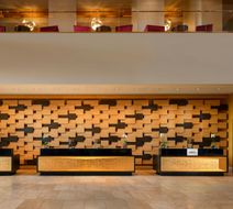 Delta Hotels by Marriott Toronto Lobby