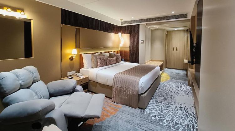 Effotel Hotel by Sayaji Suite
