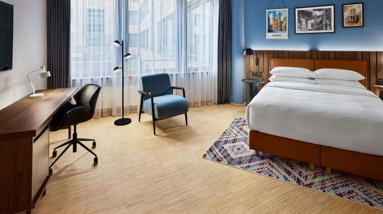 FOUR Munich Neue Messe Room